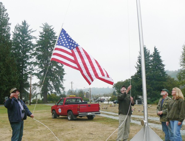 Lyman cemetery gets new flag